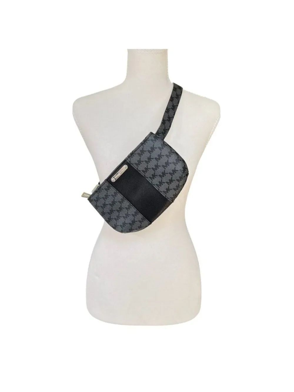 Michael Kors NWOT Monogrammed Adjustable Belt Bag Back Grey Size L/XL
